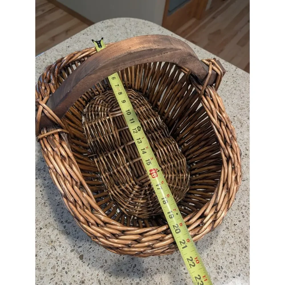 Vintage Wicker Market Basket Tote Large Oval Wood Handle Rustic Patina 21